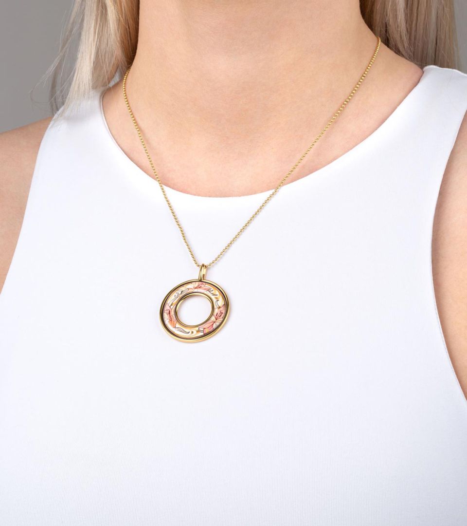 Кулон Елена