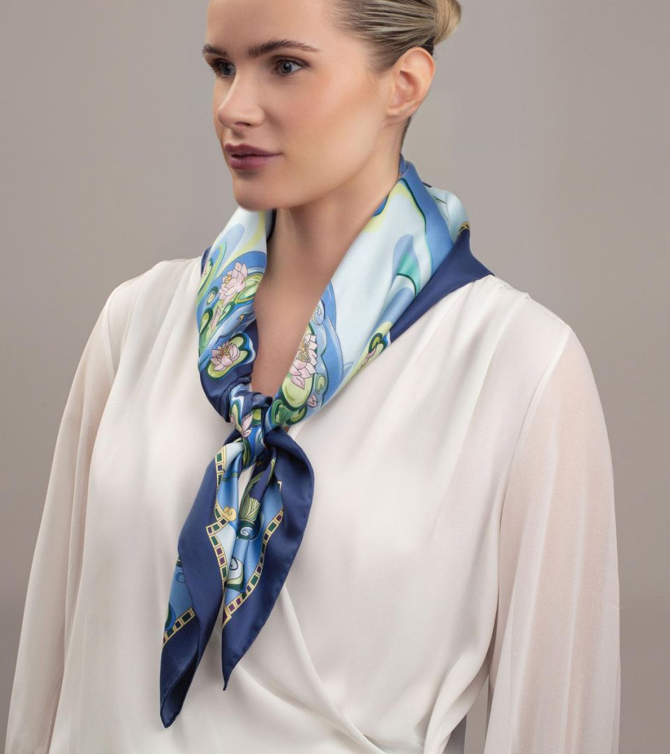 Платок шелковый 90x90