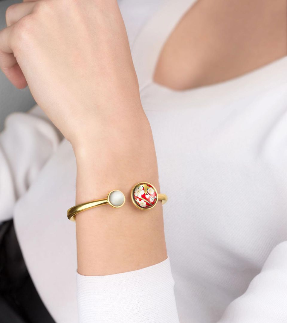 Spring Bracelet with Pearl