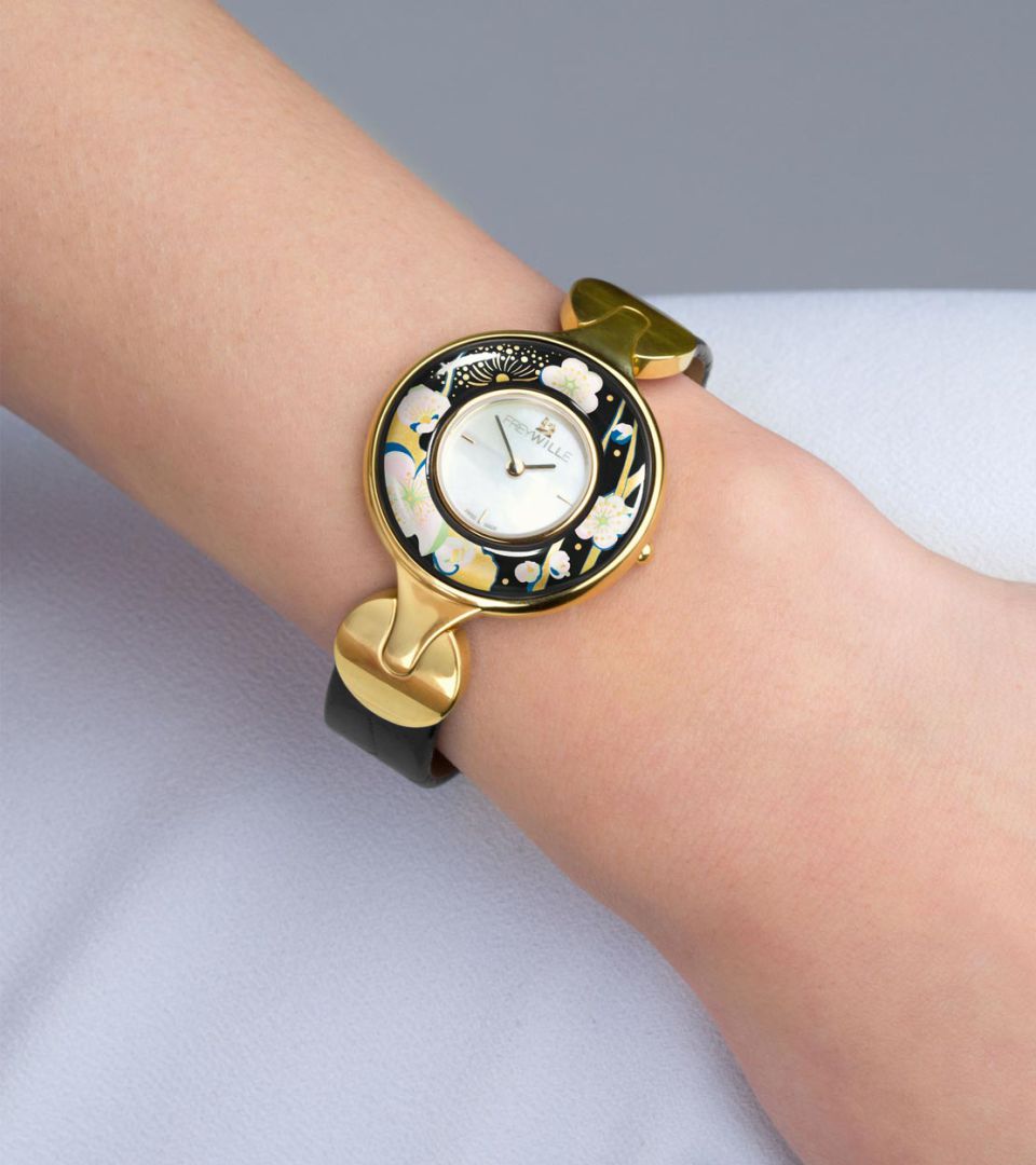 Часы Елена / Ремешок из кожи алигатора - черный