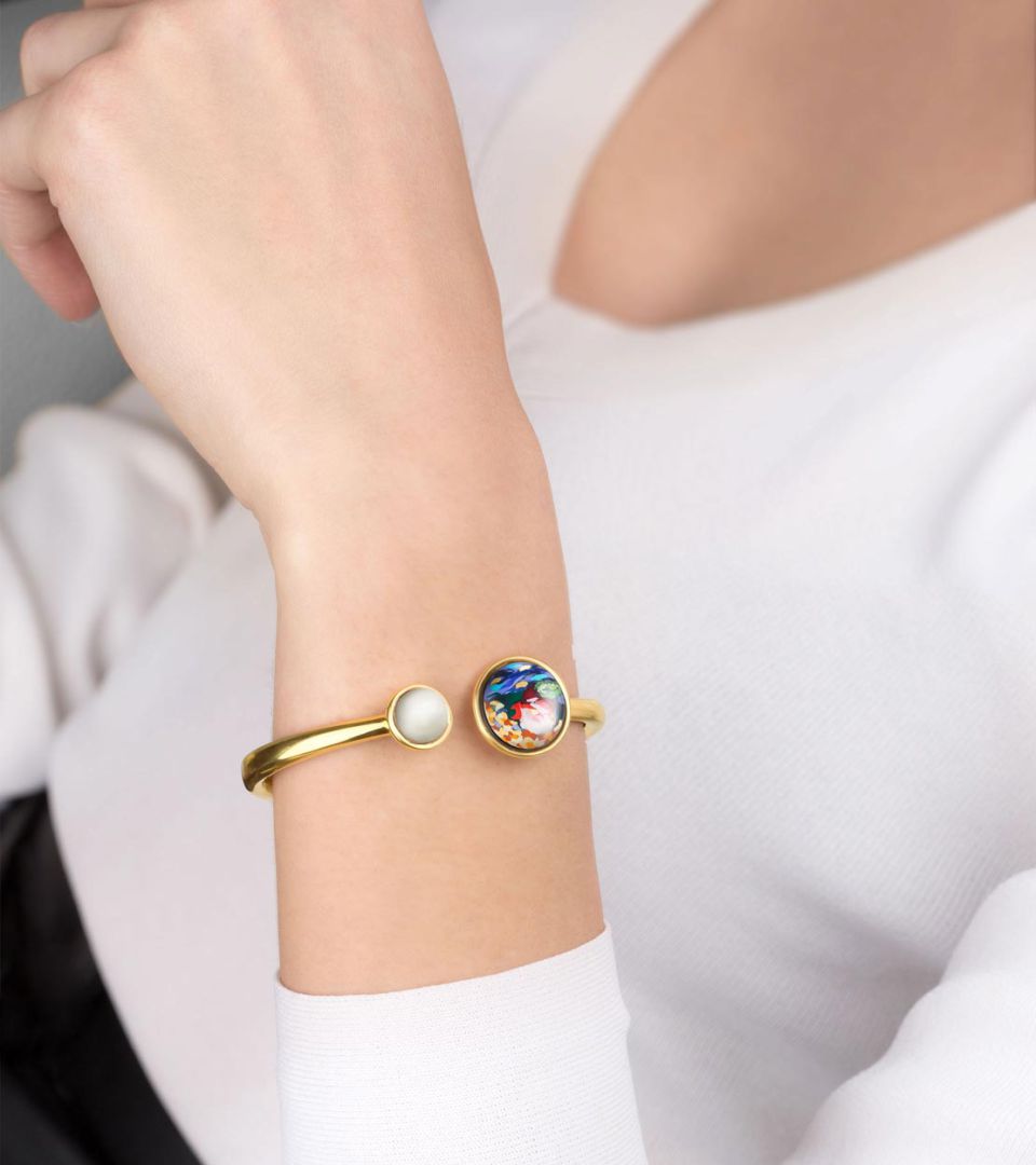 Spring Bracelet with Pearl