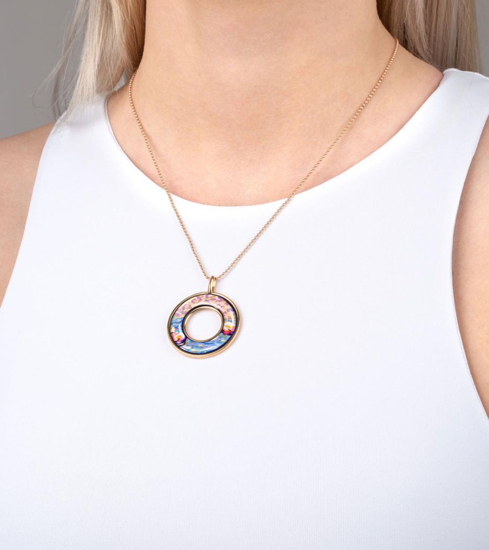 Кулон Елена