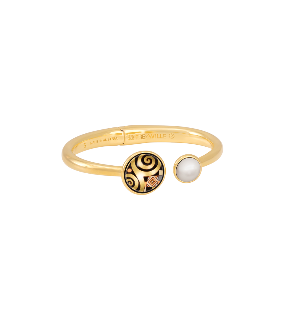 Spring Bracelet with Pearl